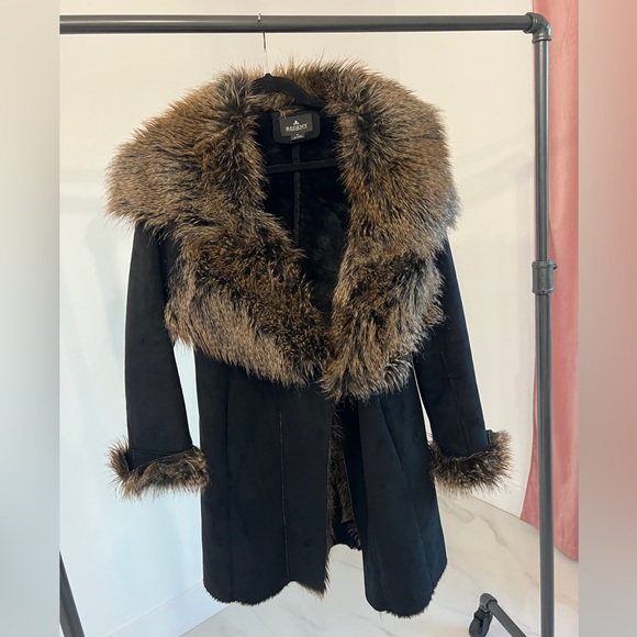 Regent, faux-fur lined coat - Picture 3 of 3